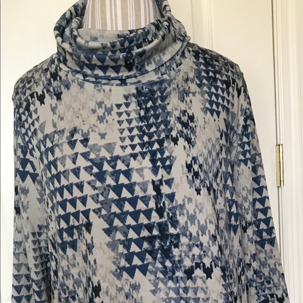 Multiples Blue and Gray Geometric Print Tunic Lge